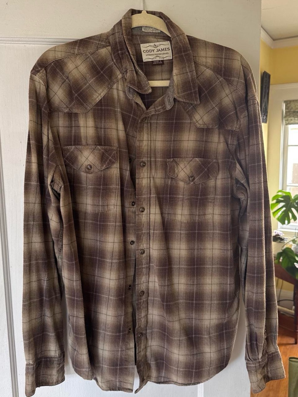 Cody James Women's Brown Plaid Button-Down Shirt Jacket